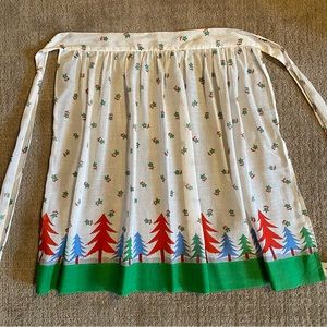 White Sheer Kitchen Apron with Trees 🎉 HP!! 🎉Vintage
